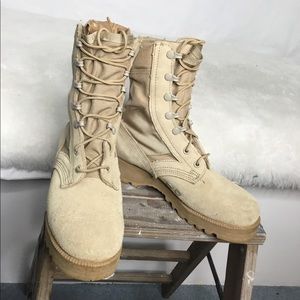 Wellco Hot Weather Combat Boot size 6 1/2 W in great lightly used condition